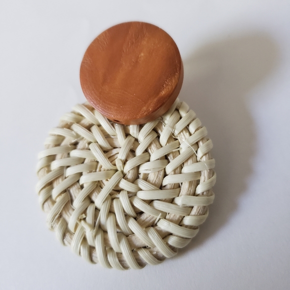 Handmade bohemian rattan earrings - Picture 2 of 8